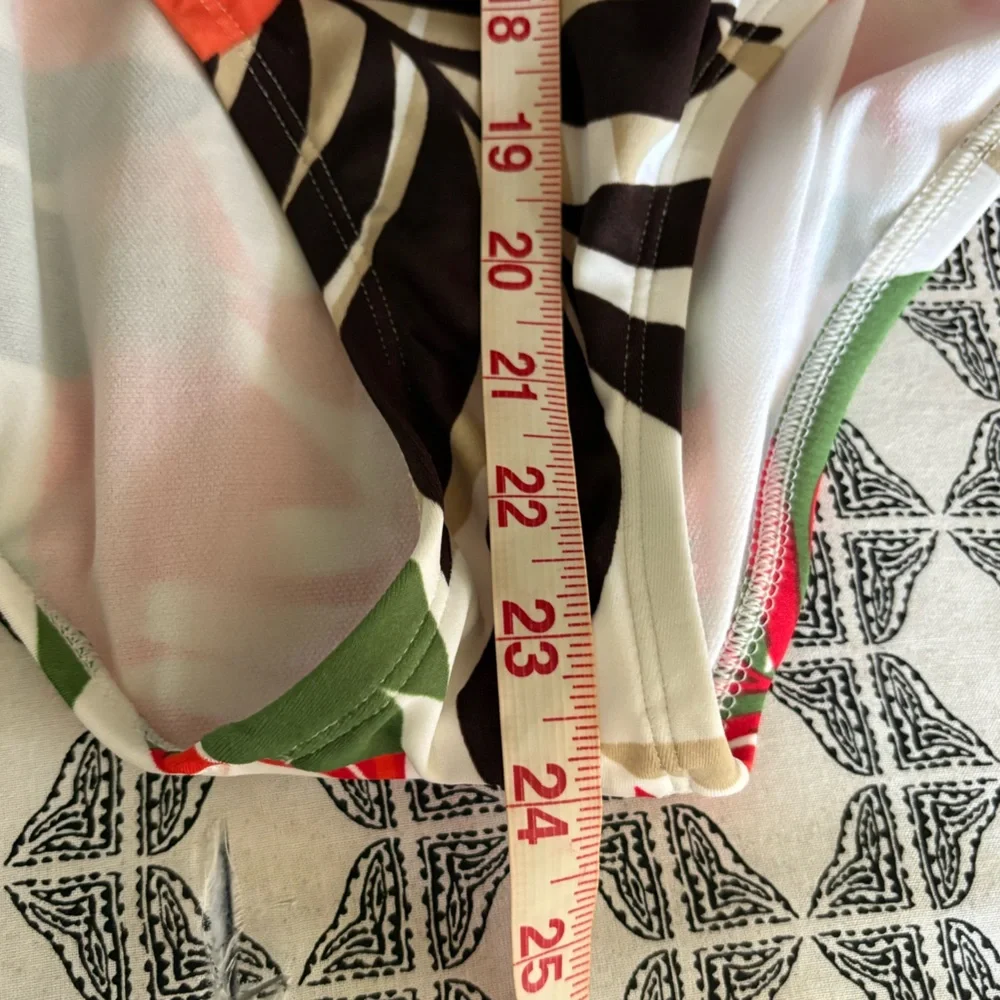 NWT SPEEDO Bondi Beach One Piece size 12 - Picture 8 of 12